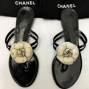 Authentic CHANEL Black/Ivory Rubber Flip Flop Camelia CC Logo
